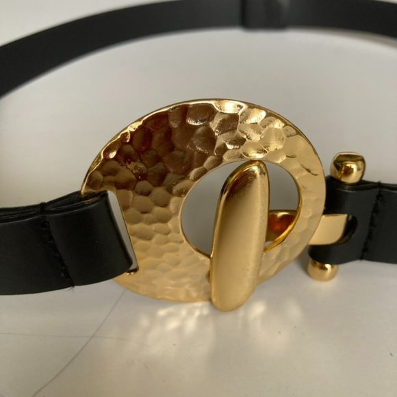 Chico's Adjustable Black Belt with Hammered Gold Tone Toggle Buckle - Picture 1 of 5